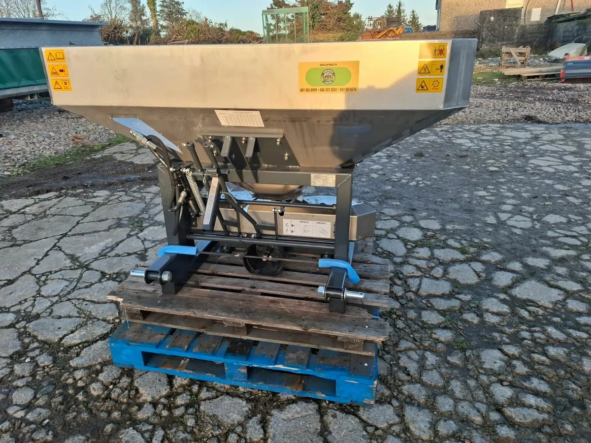 Stainless steel  Fertilizer spreaders - Image 1