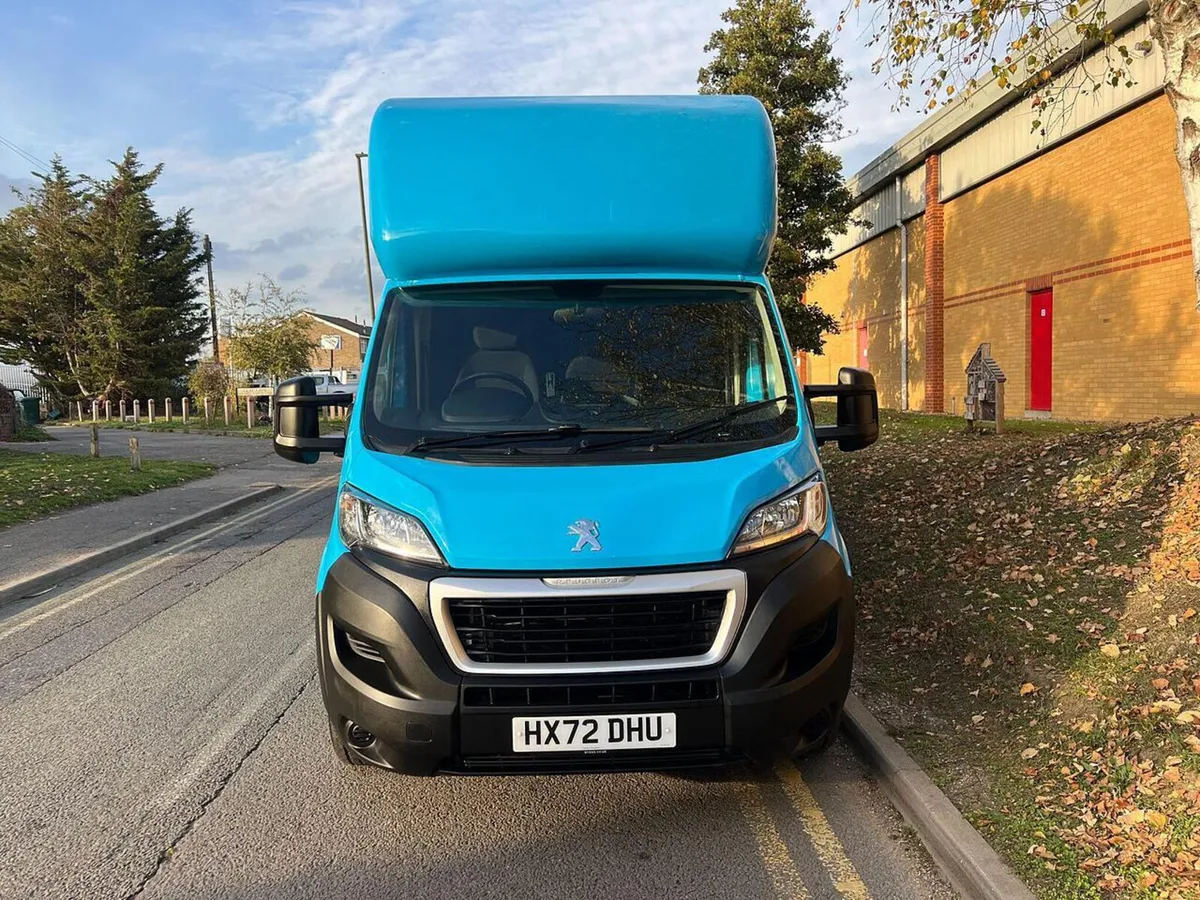 2022 Peugeot Boxer Luton Box Van - Image 3
