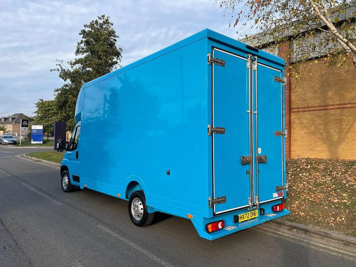 2022 Peugeot Boxer Luton Box Van - Image 4