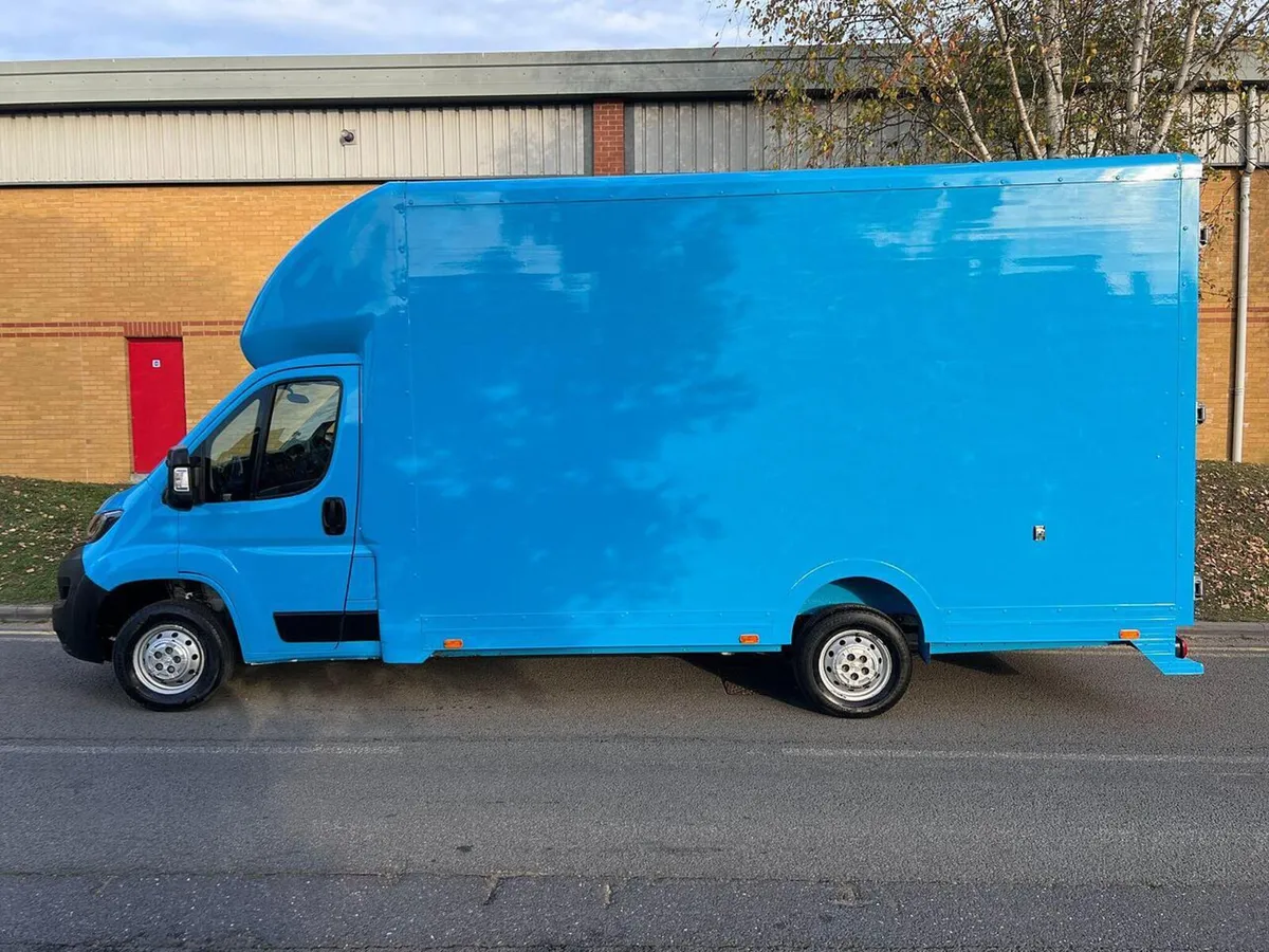 2022 Peugeot Boxer Luton Box Van - Image 1