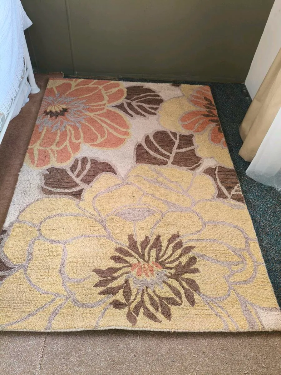 Beautiful unusual rug like new, - Image 3