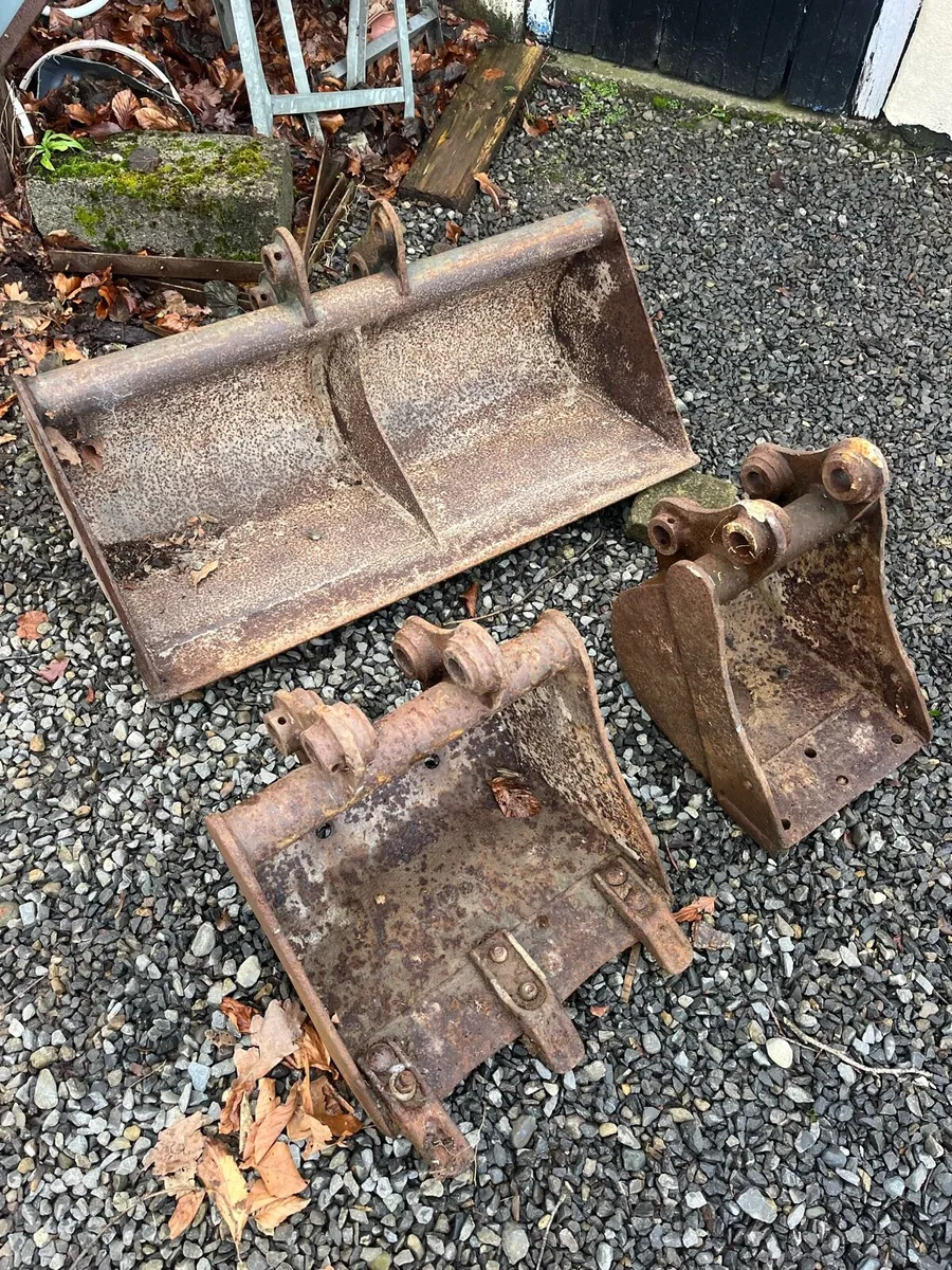 Mini Digger Buckets - Image 1