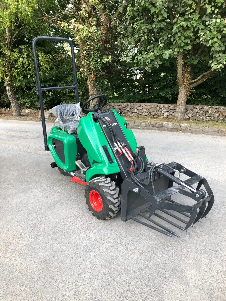 Adare Winston 803 Mini Loader For Sale - Image 1