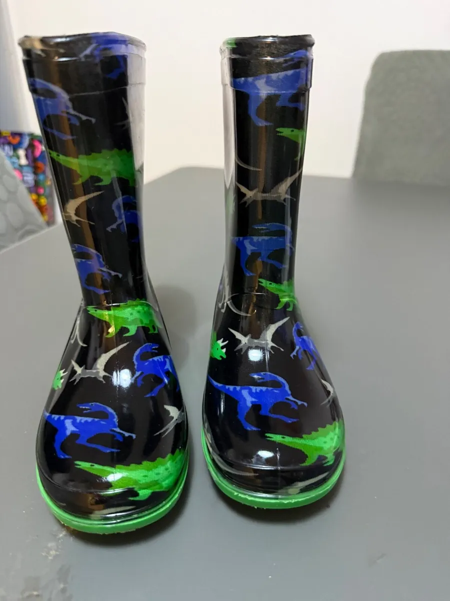 Kids' dinosaur wellington boots - Image 2