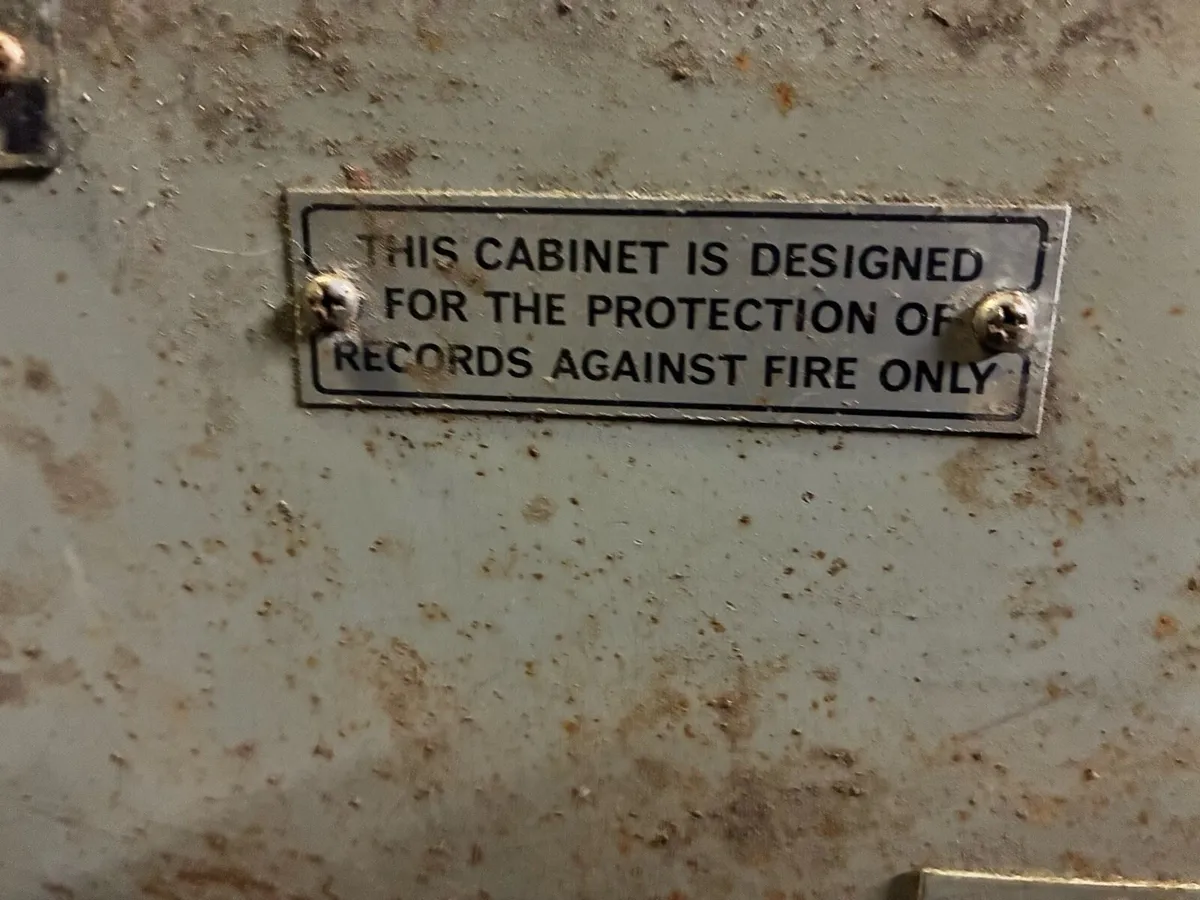 Chubb fireproof safe - Image 3