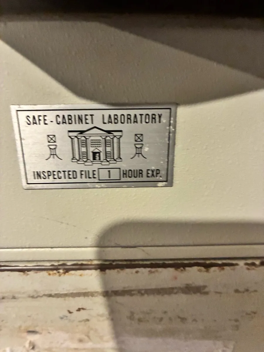 Fireproof filing cabinet - Image 3