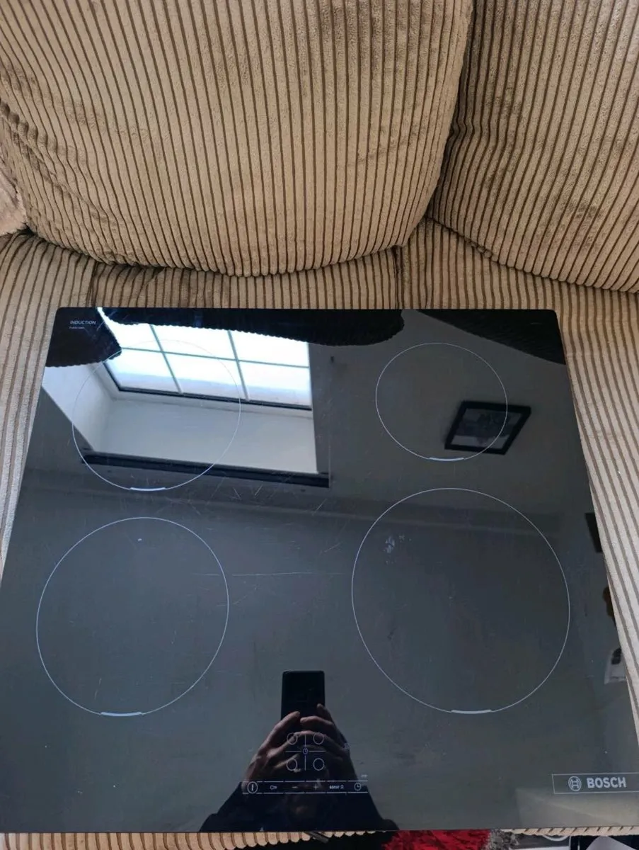 Bosch series 4 induction hob - Image 1