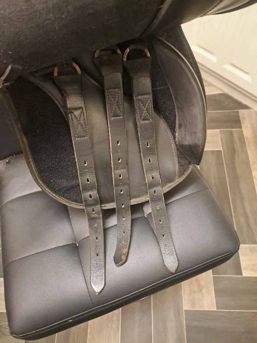 Thorowgood saddle suitable for high withered horse - Image 3