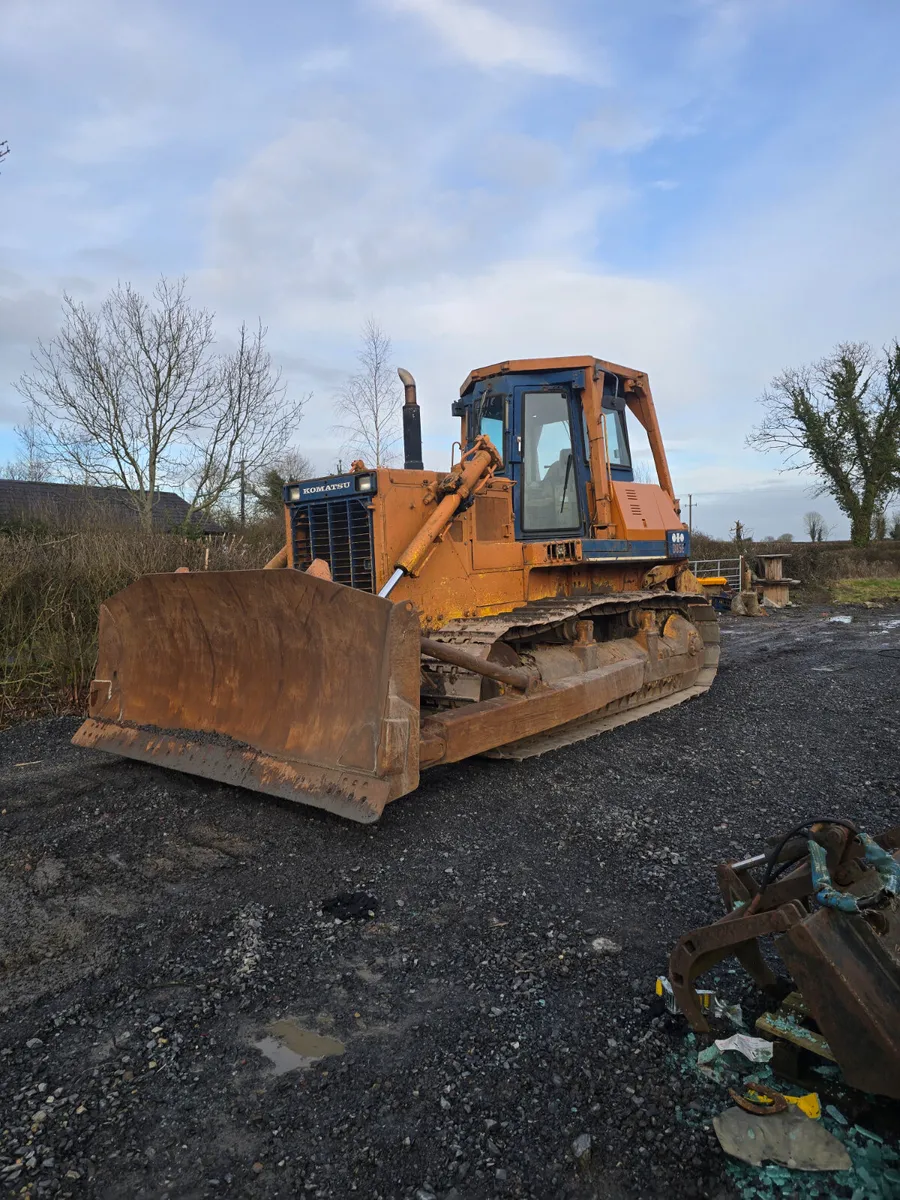 Komatsu D85 - Image 1