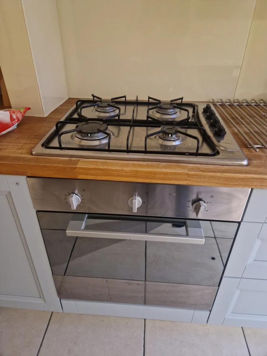 Gas oven and hob - Image 2