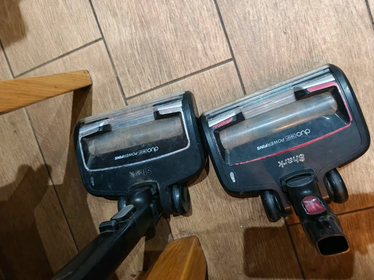 Shark IZ300 for parts - Image 4