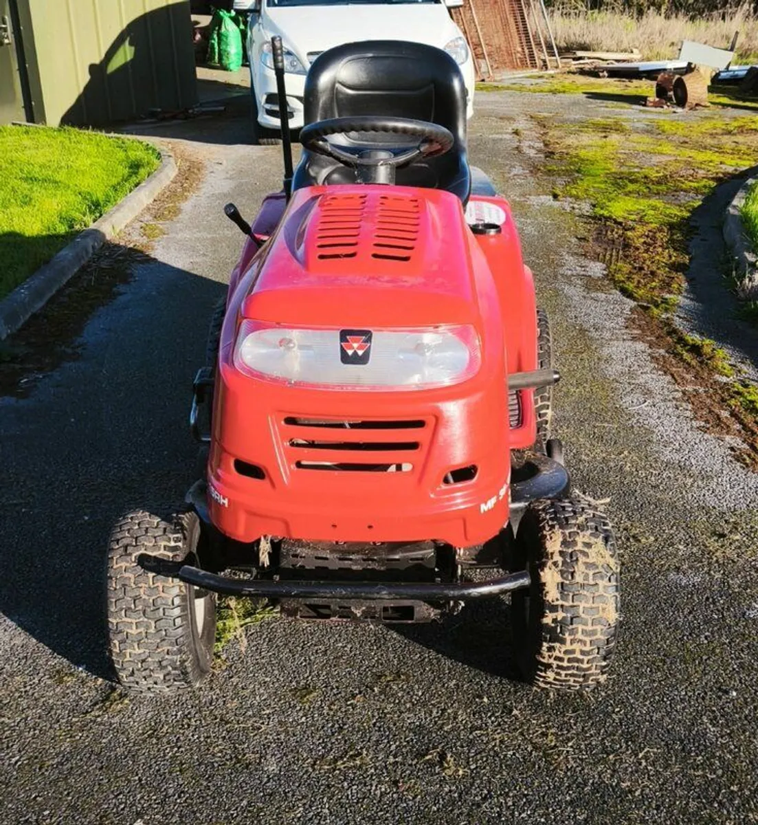 Ride on lawnmower - Image 3