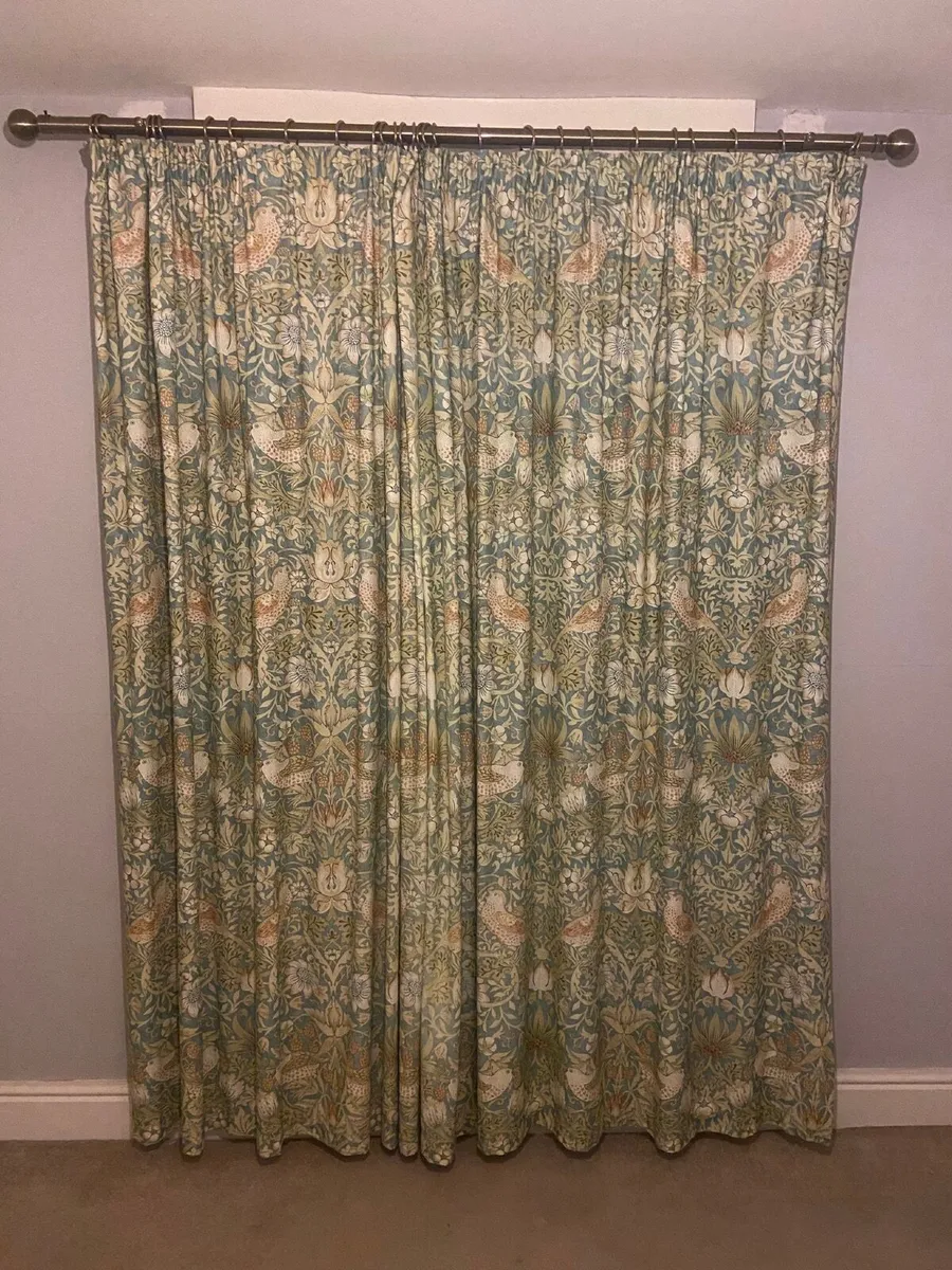 William Morris curtains and pole - Image 4