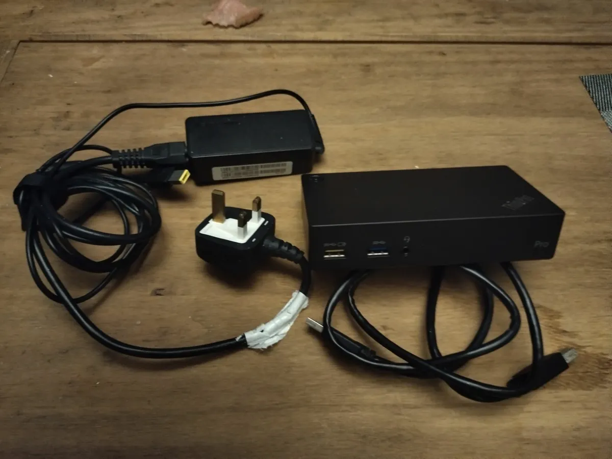 Lenovo ThinkPad USB 3.0 Pro Dock - Image 1