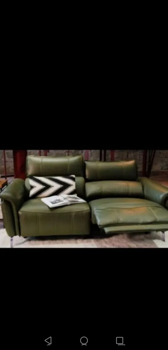 **CLEARANCE** Demo  Leather Powered Recliner - Image 4
