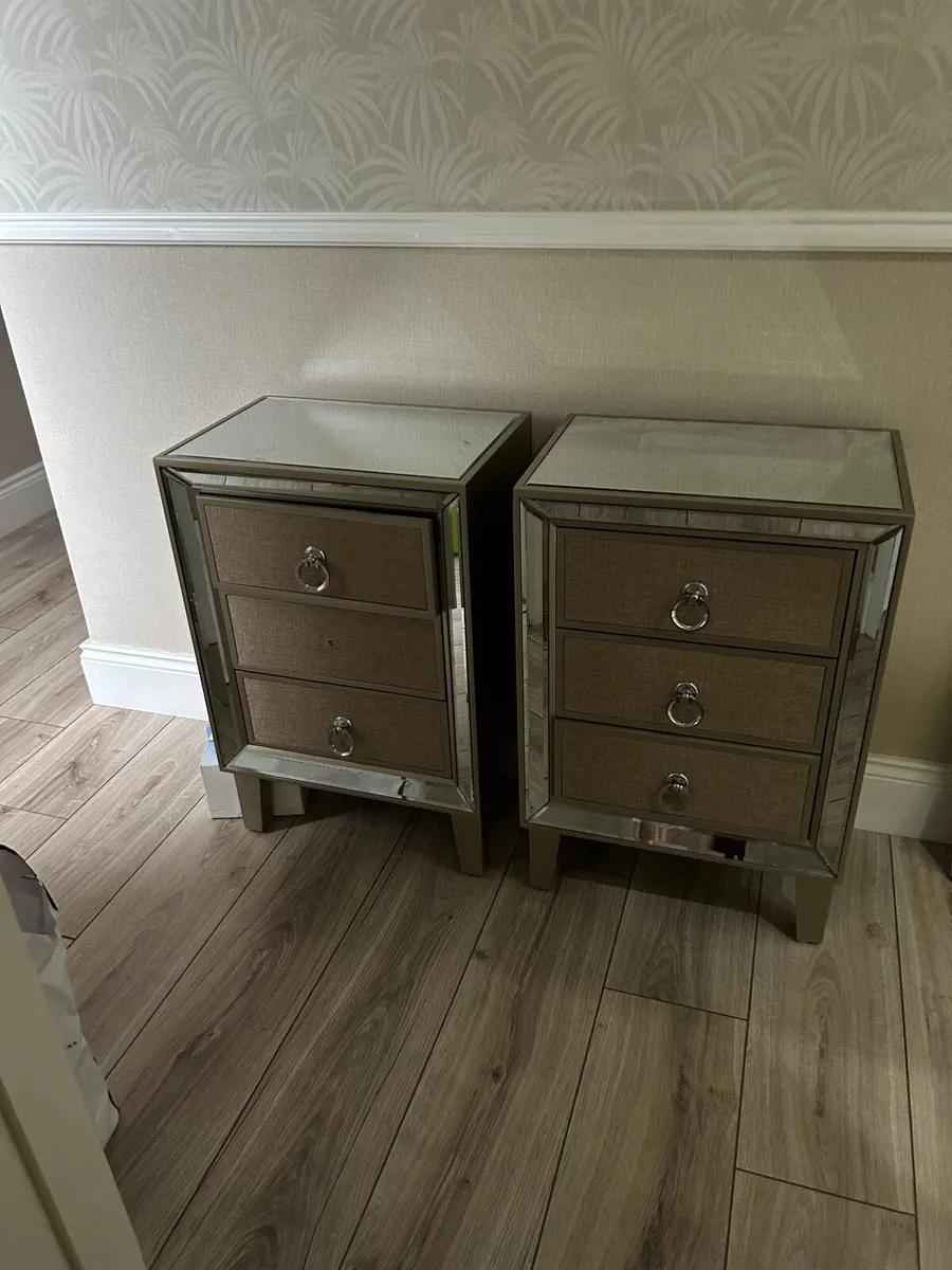 Two bedside lockers - Image 1
