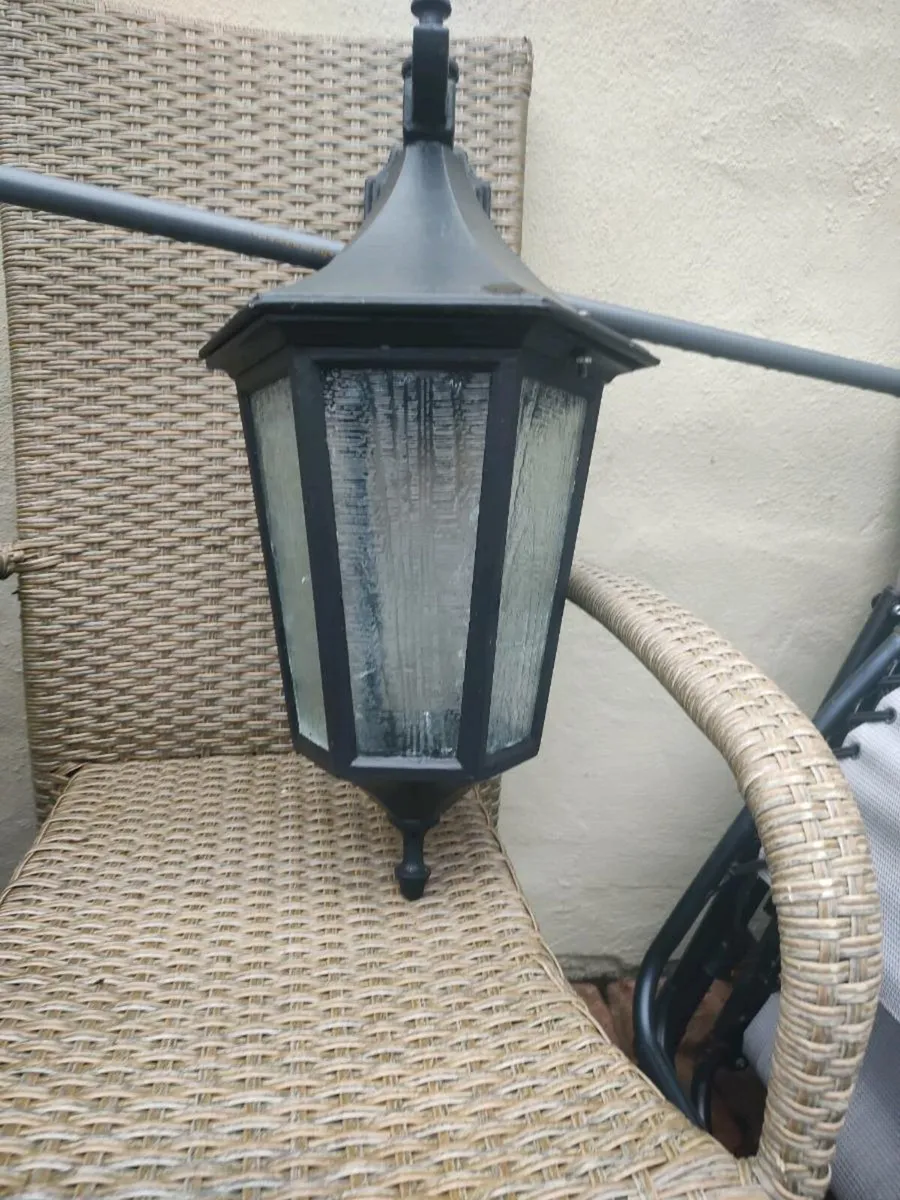 Two outside front door lights - Image 4