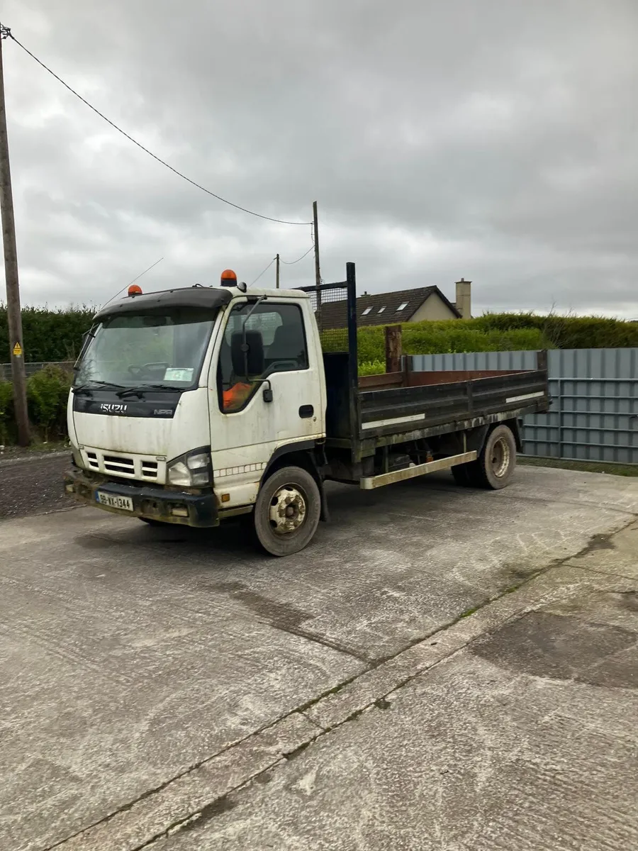 Isuzu NPR 1999 - Image 2