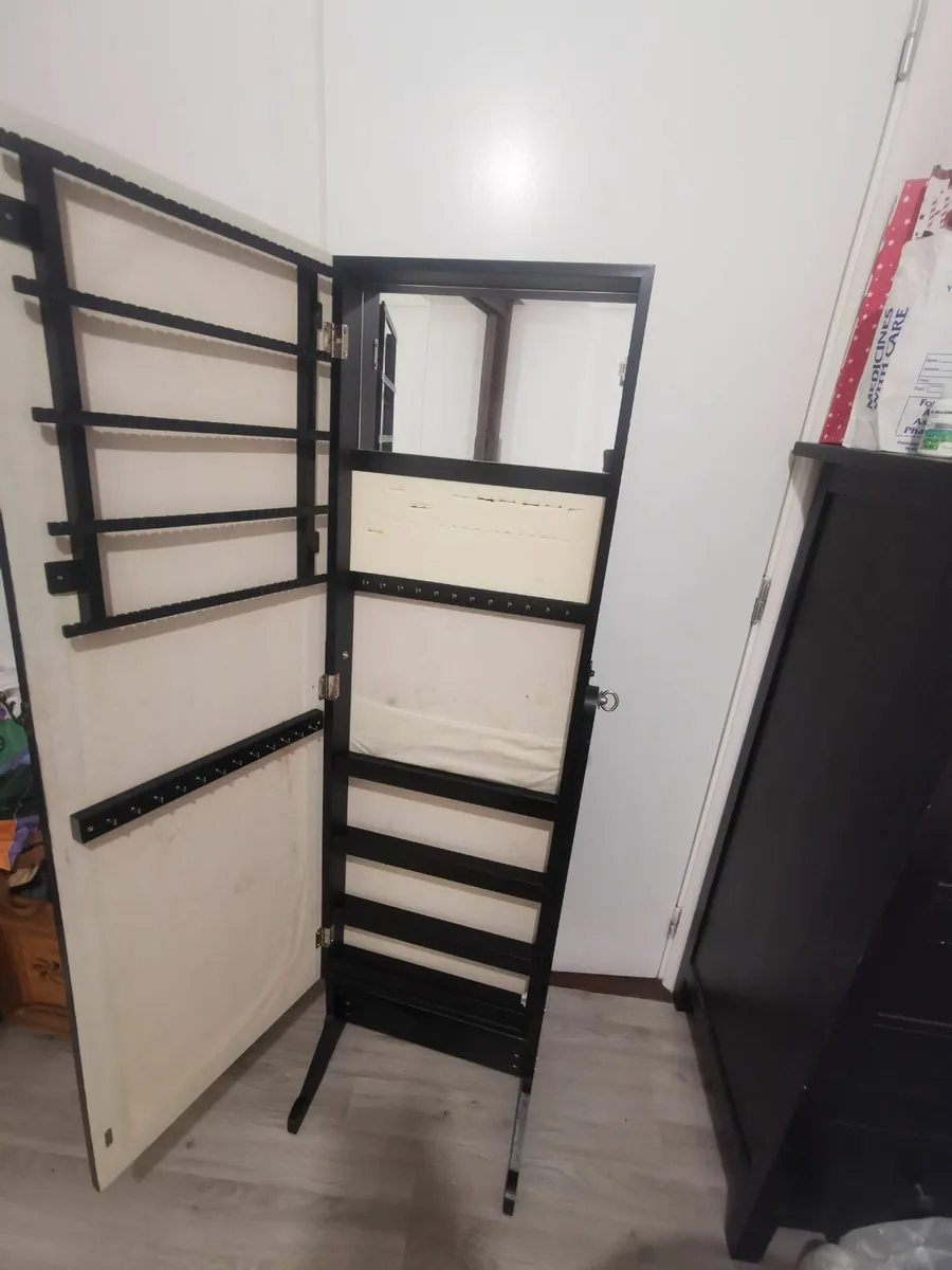 Luxury Freestanding Mirror Cabinet Unit - Image 2