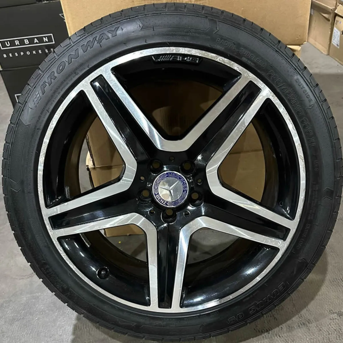 19" GENUINE MERCEDES GLA X156 ALLOY WHEELS & TYRES - Image 2