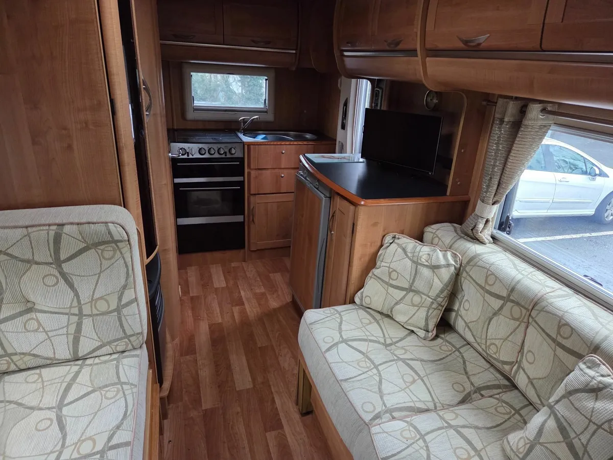 Motorhome - Image 4