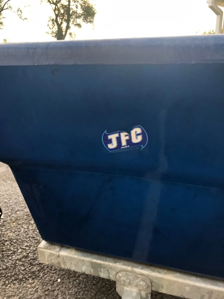 Castlegarden ride on mower - Image 4