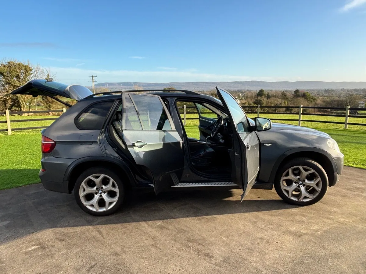 BMW X5 2011 - Commercial 5 seat crew cab - Image 2