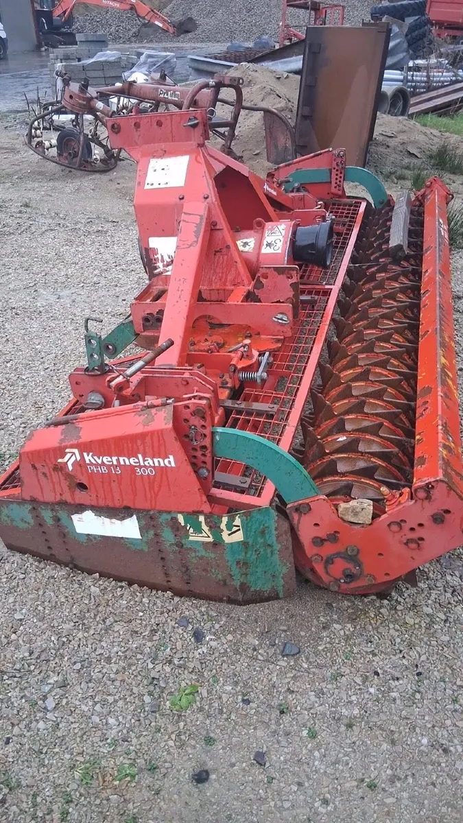 Kverneland power harrow - Image 1