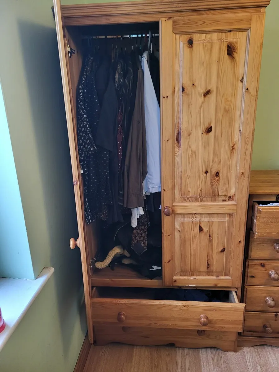 Wardrobe and chest of draws - Image 4
