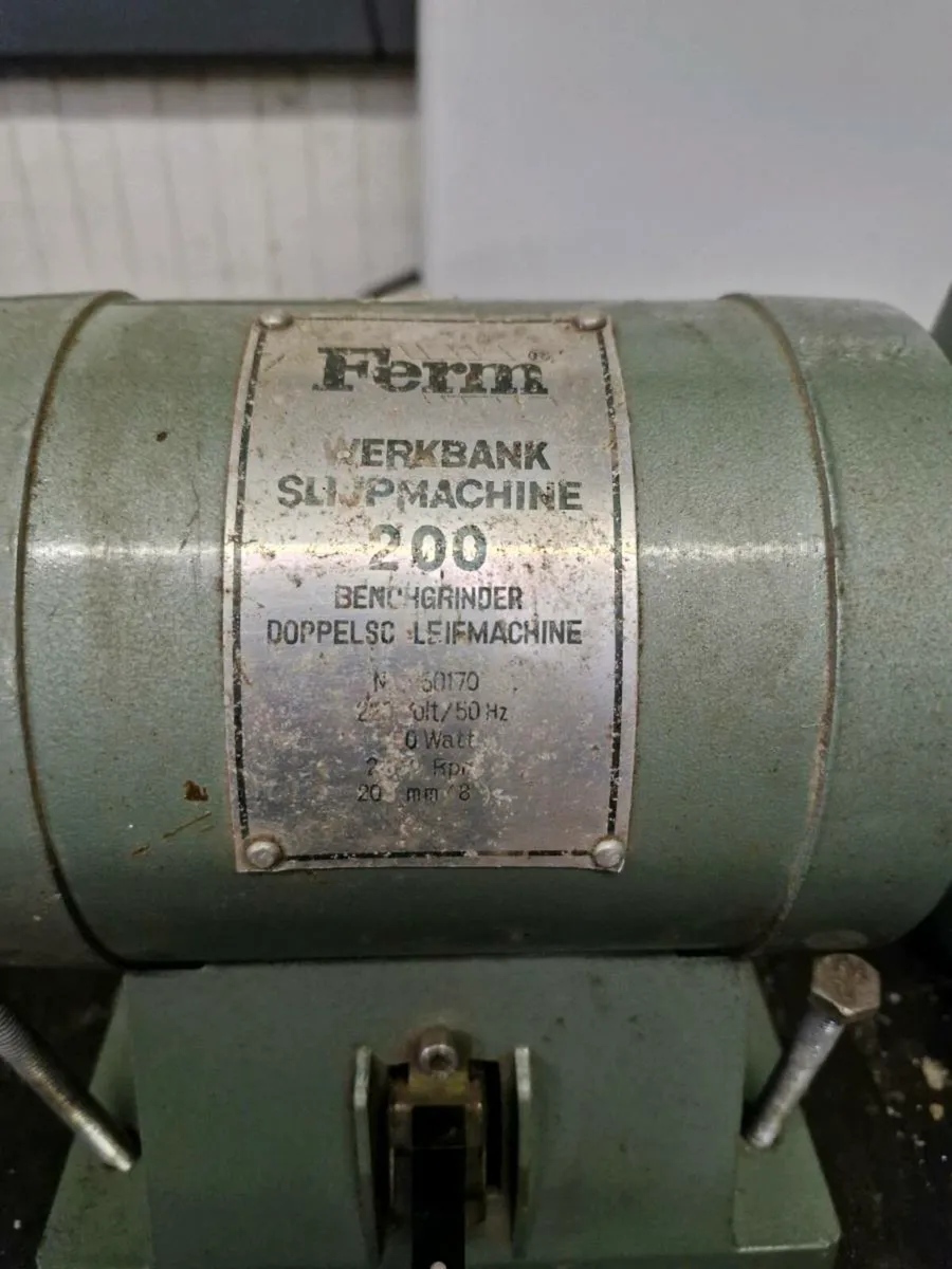 Bench grinder - Image 1