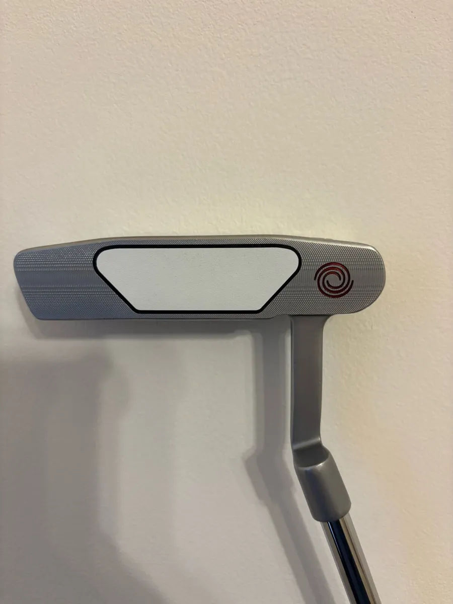 Odyssey White Hot OG LH Putter - Image 3