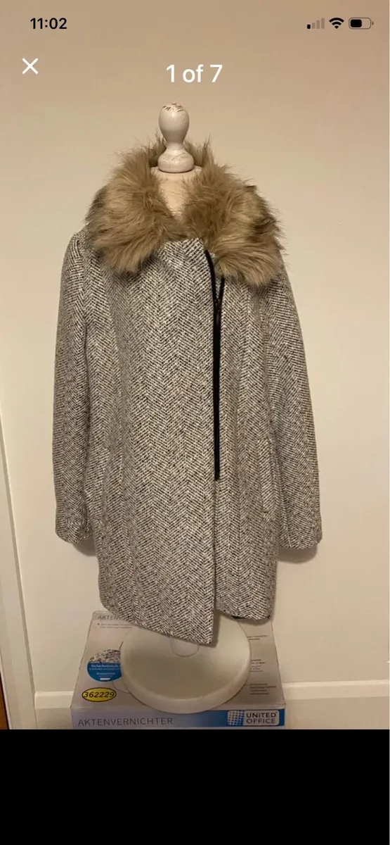 Children’s Coats - Image 1