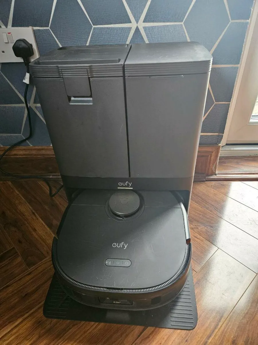 Robot hoover - Image 1