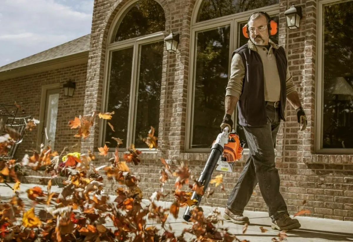 Stihl BG56 Leaf Blower - Image 2