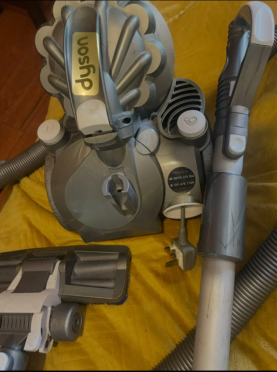 Dyson Hoover - Image 1