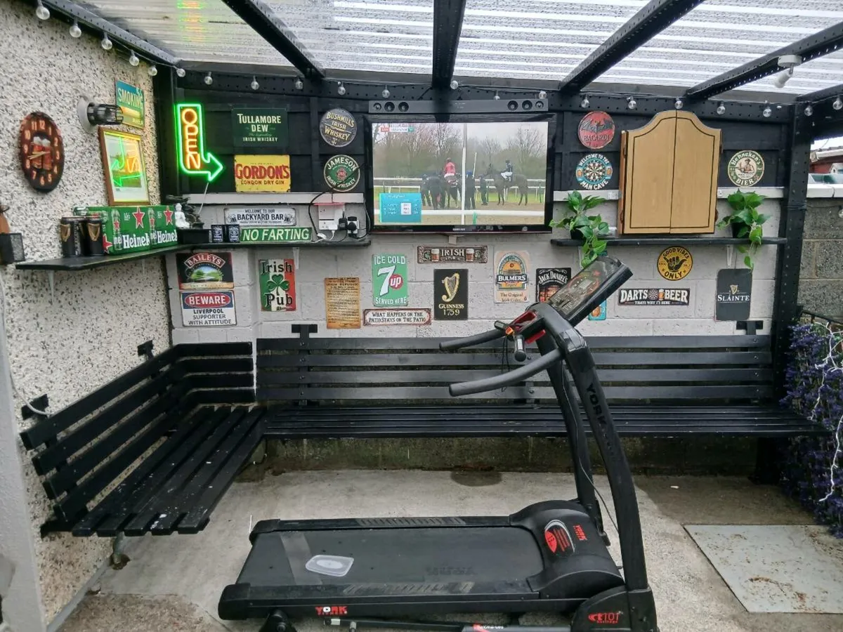 Garden,patio wall mounted bench - Image 1