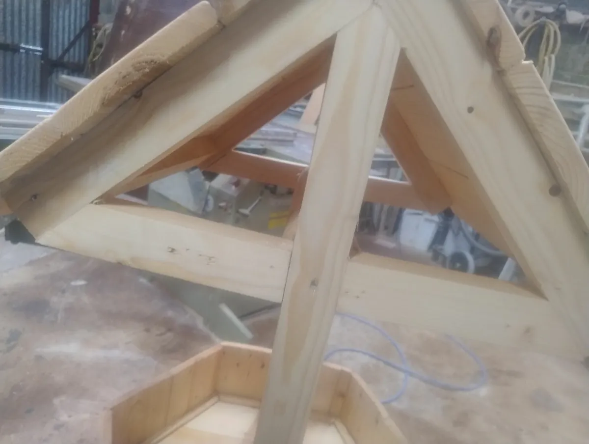 Handmade wooden well - Image 2