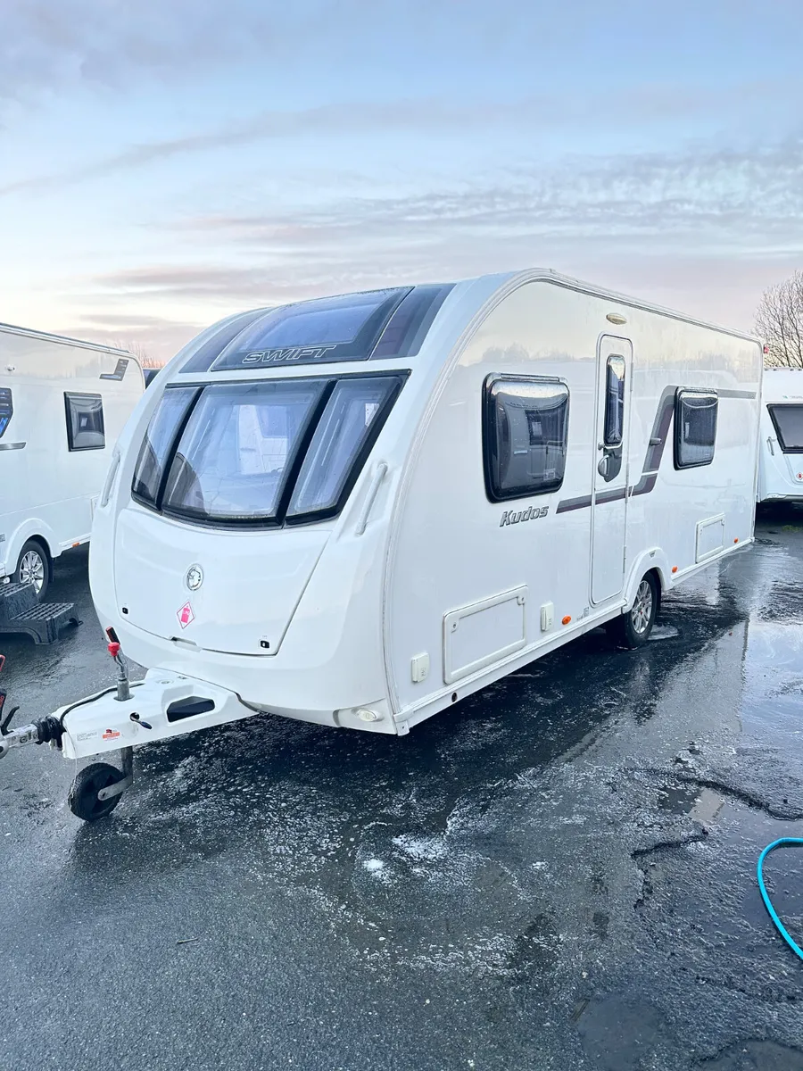 ✨BARGAIN SWIFT KUDOS 4 BERTH FIXED BED✨ - Image 1