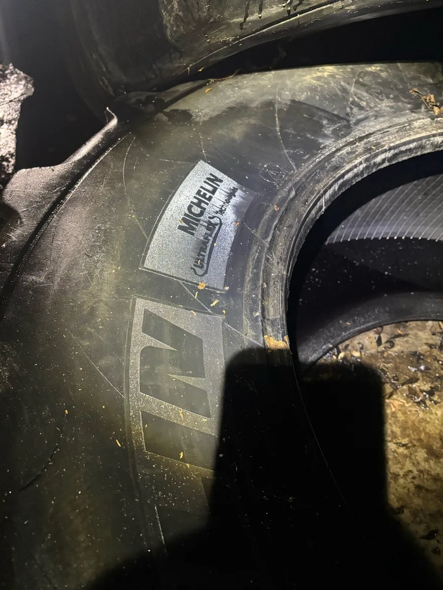 Michelin 900/60/42 - Image 2