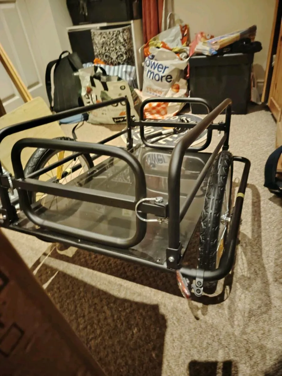 Bike trailer - Image 1