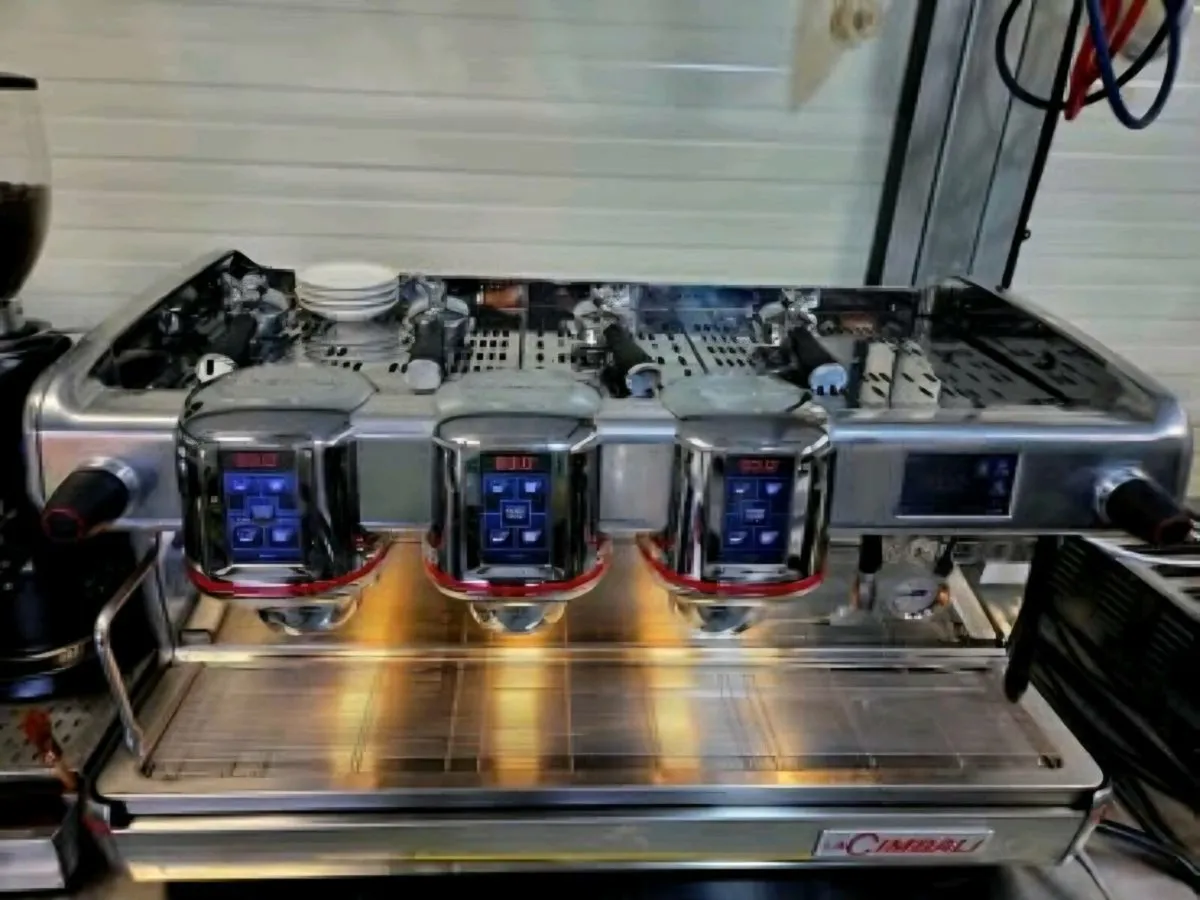 La Cimbali M100 coffee machine - Image 1