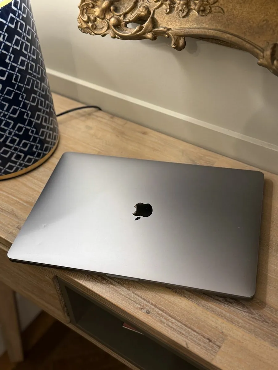 Apple MacBook Pro 16inch 2019 Touch Bar - Image 4