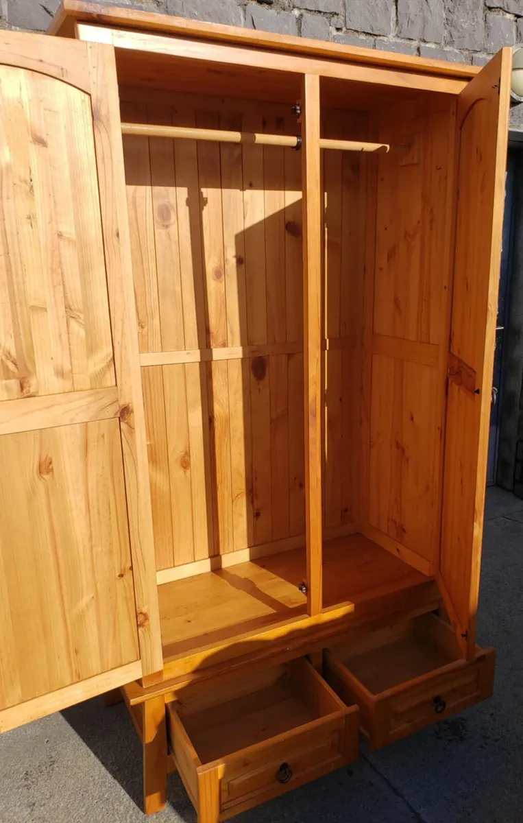 Solid oak wardrobe - Image 2