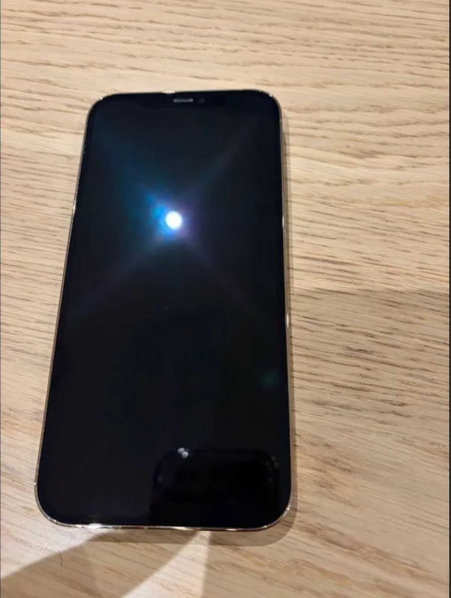 iPhone 12 Pro Max 128 GB Gold - Image 4