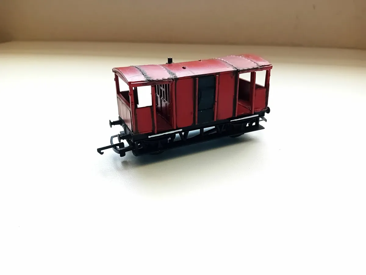 MODEL RAILWAY   IRISH  BRAKE VAN - Image 2