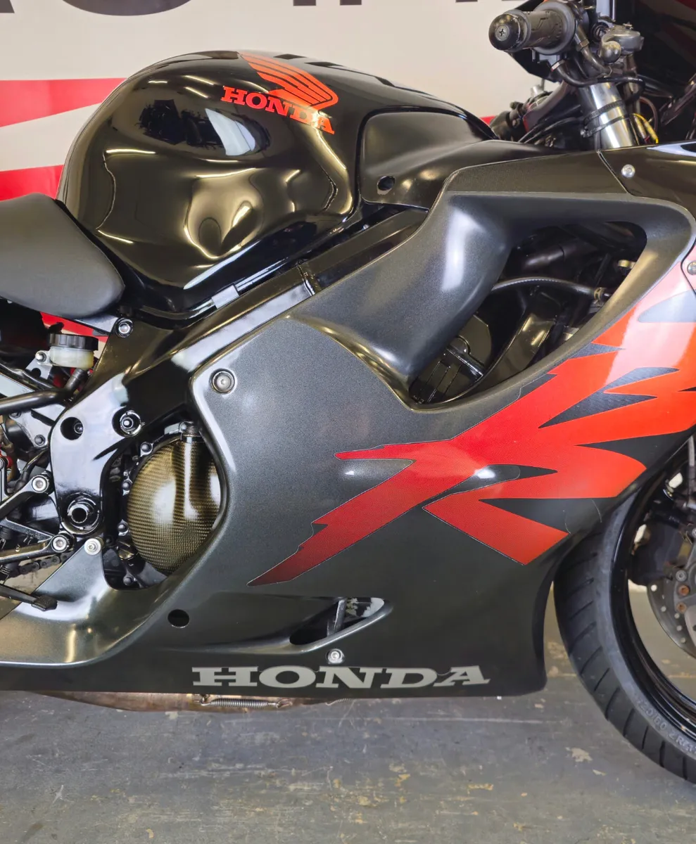 00 Honda CBR600F - Image 2