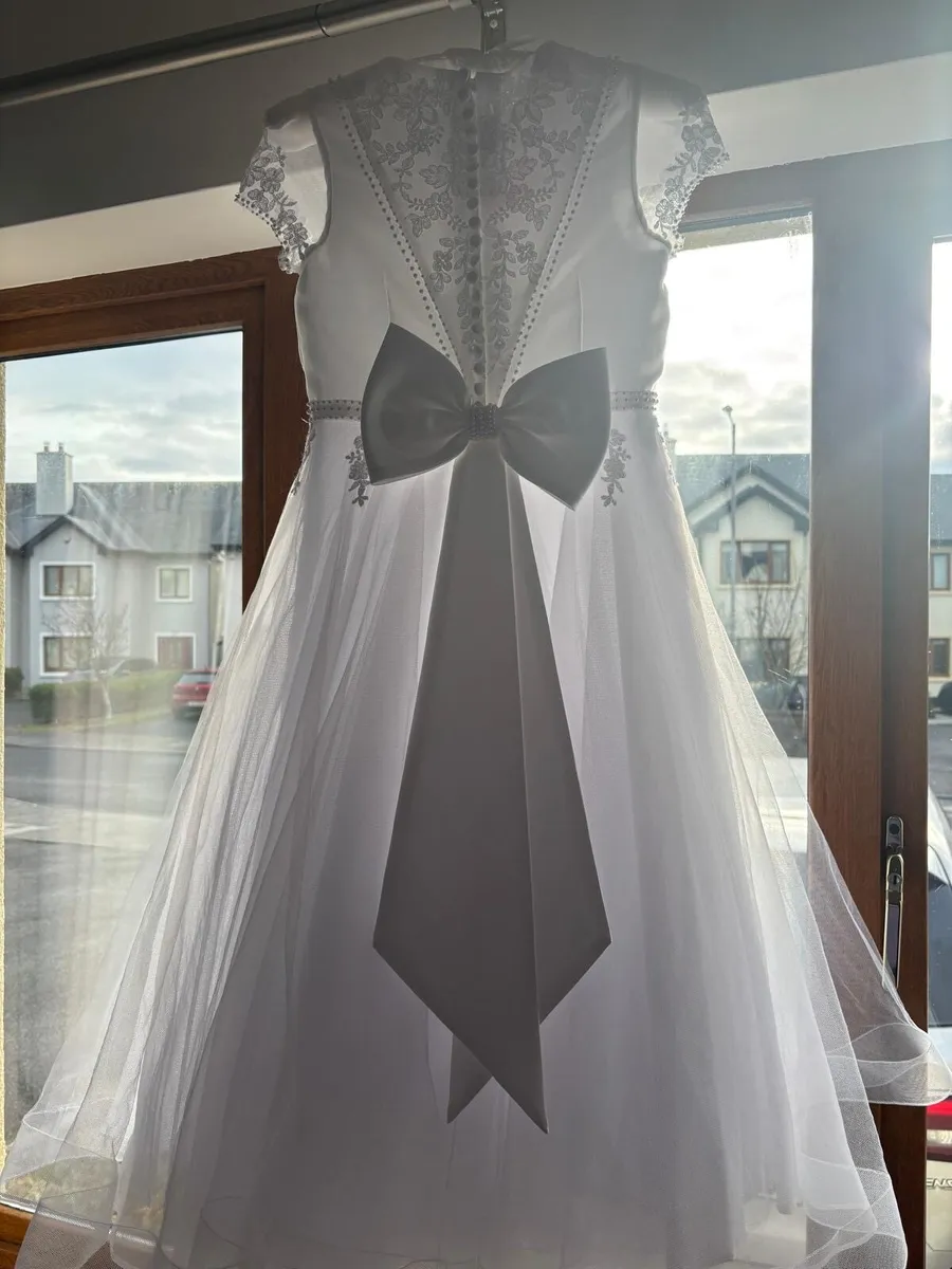 Communion Dress in new condition - Image 4