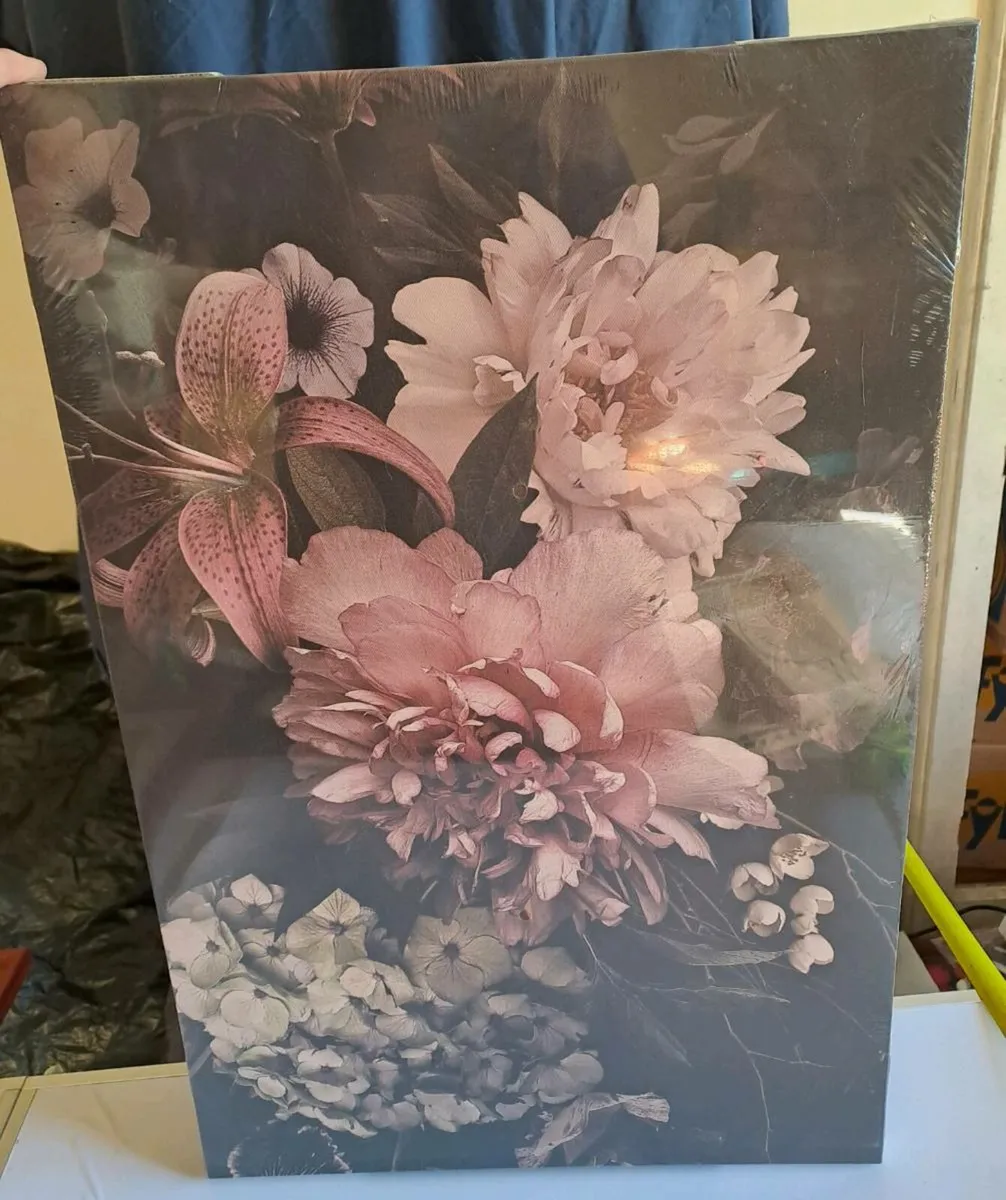 Floral Large Stretched Canvas - Image 1