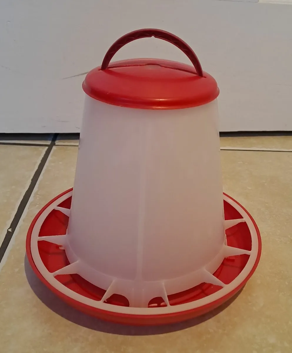 Feeder for chickens - Image 3