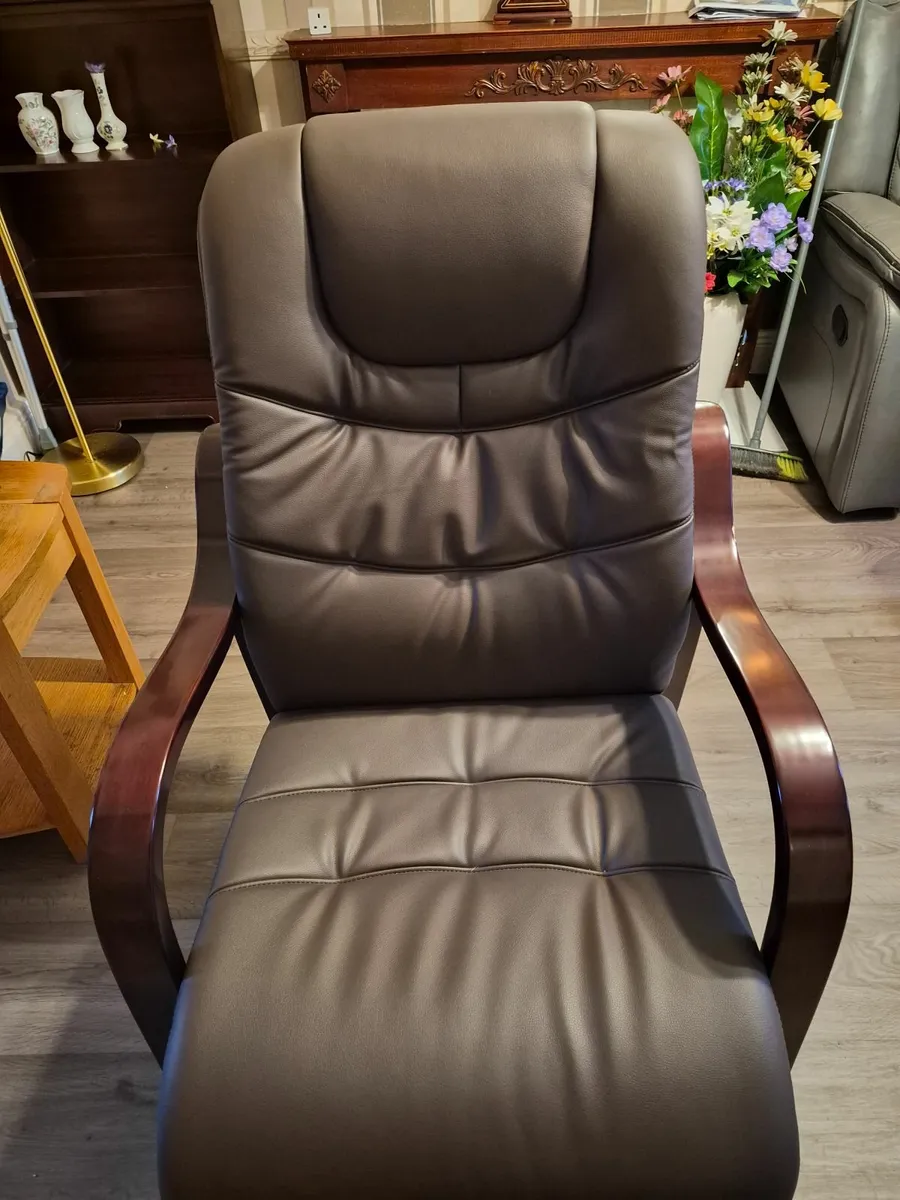 Orthopaedic Chair - Image 1